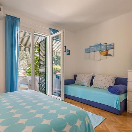 Apartmani Marko Tucepi Ngoại thất bức ảnh