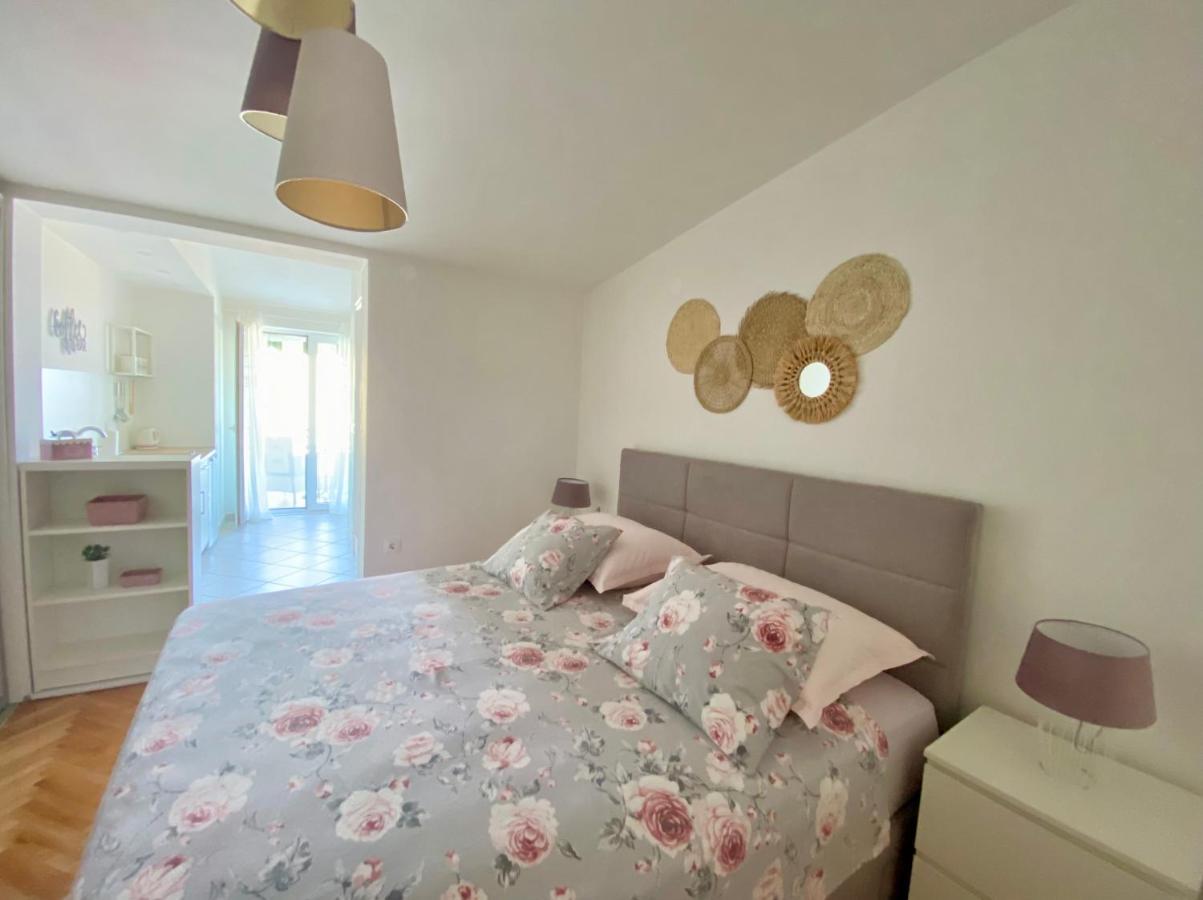 Apartmani Marko Tucepi Ngoại thất bức ảnh