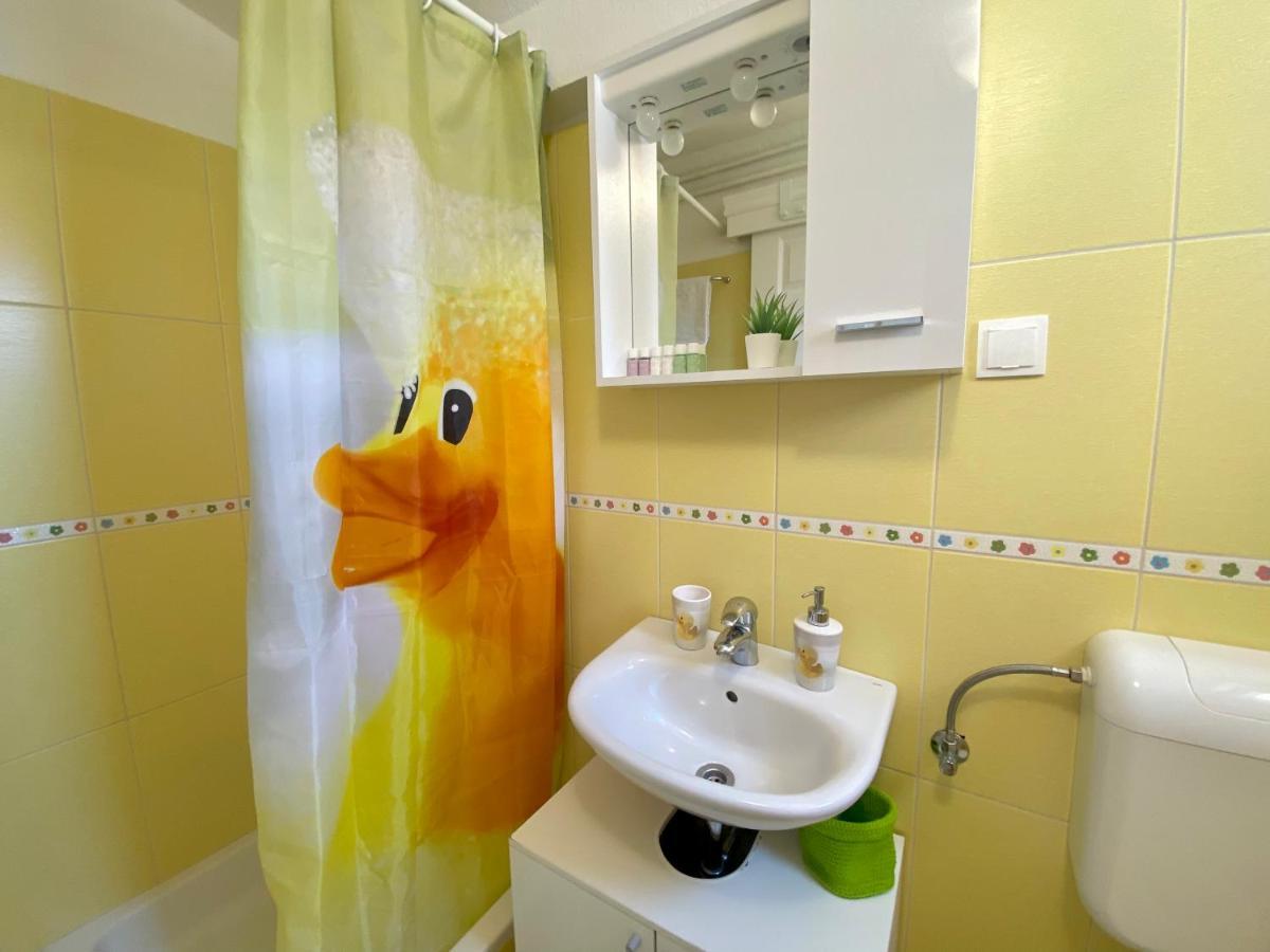 Apartmani Marko Tucepi Ngoại thất bức ảnh